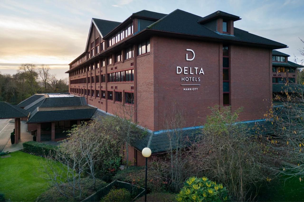 Delta Hotels By Marriott Swindon Buitenkant foto